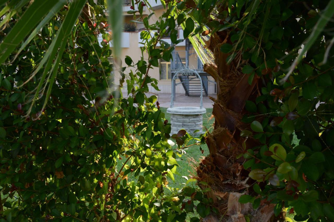 Castelvetere Hotel Caulonia Bagian luar foto